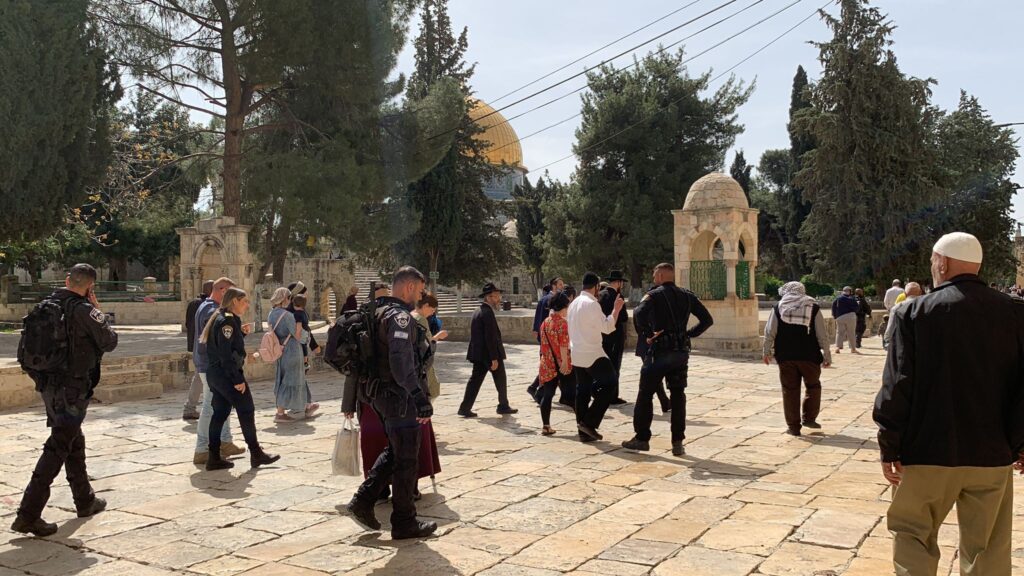 اقتحام الأقصى