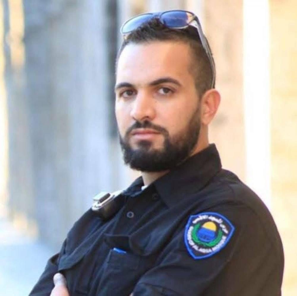 الاحتلال يُبعد حارسًا عن الأقصى ويُمدد اعتقال مقدسية