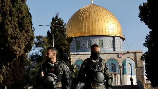 مؤسسة القدس الدولية: الأقصى مقسَّم فعلياً ويواجه عدواناً متصاعداً