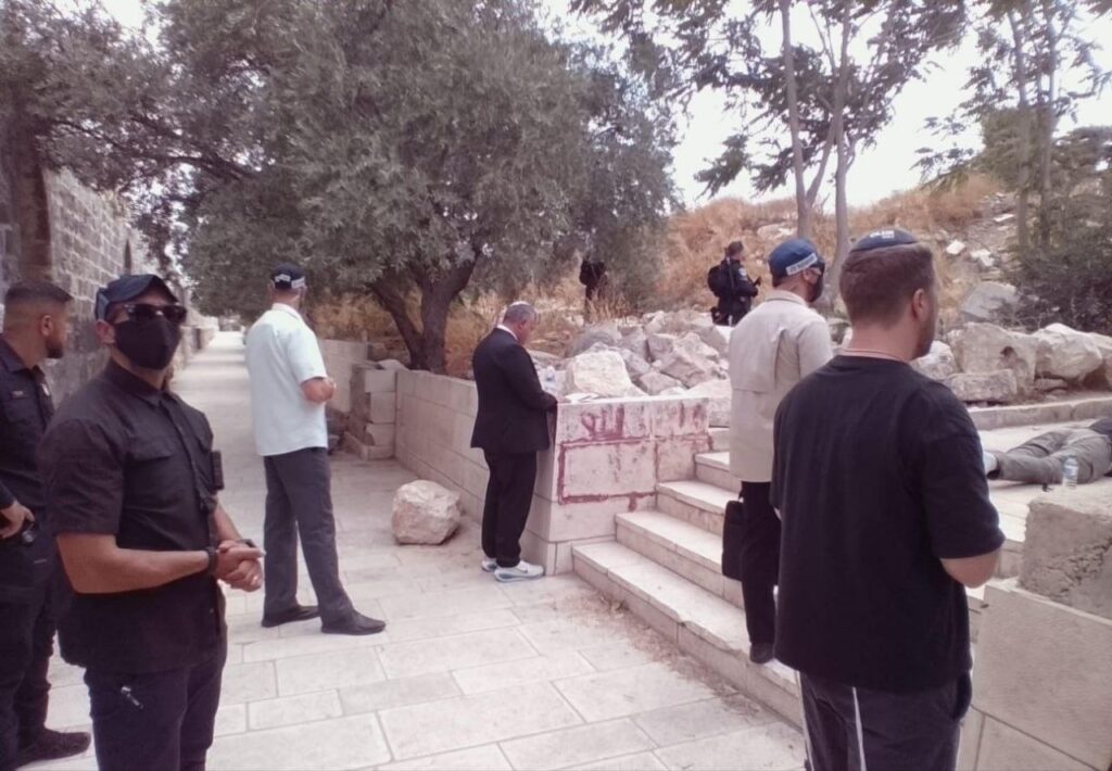 بن غفير يقتحم الأقصى ويمهّد لفرض طقوس يهودية جديدة