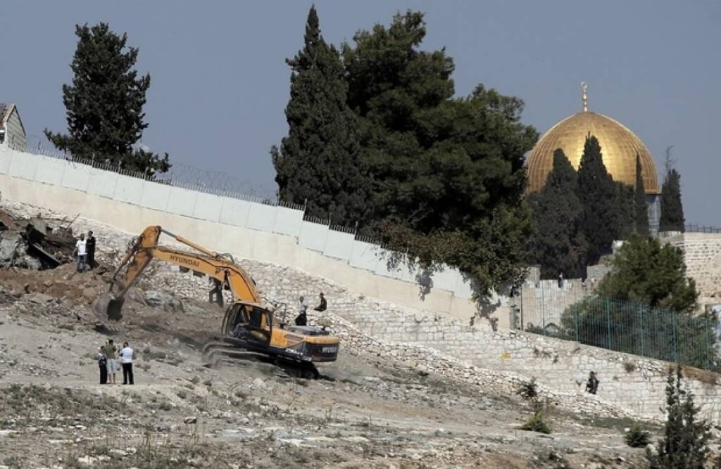 أبو دياب: الاحتلال هدم 430 منزلاً ومنشأة بالقدس منذ مطلع العام